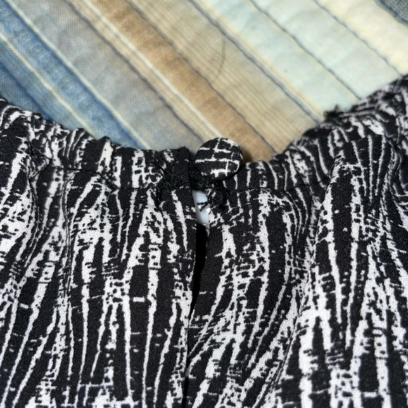 Short Romper. MUST BE BUNDLED - Picture 10 of 11